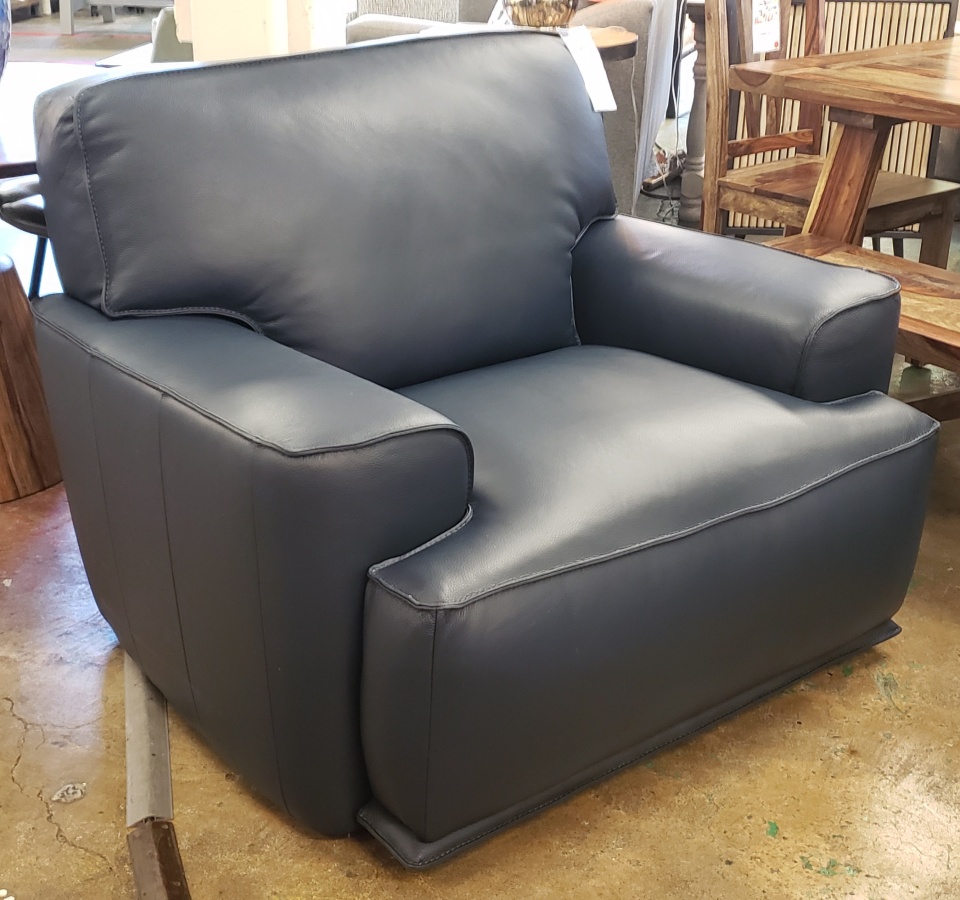 Perseo Leather Chair