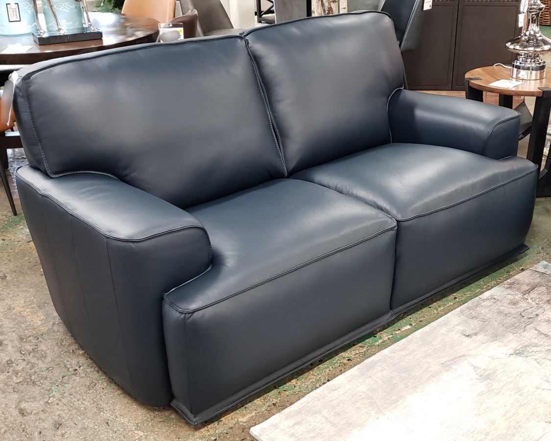 Perseo Leather Loveseat
